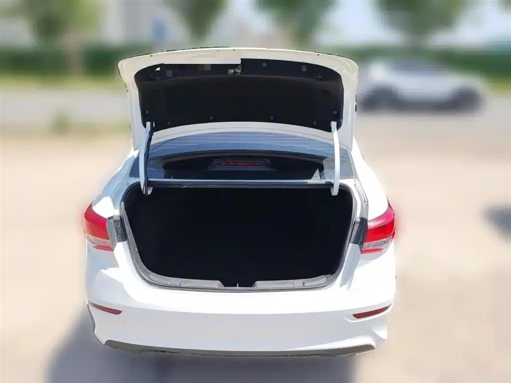Yuexiang 2018 1.4L Manual Comfort Model (National V Emission Standard) — миниатюра 10