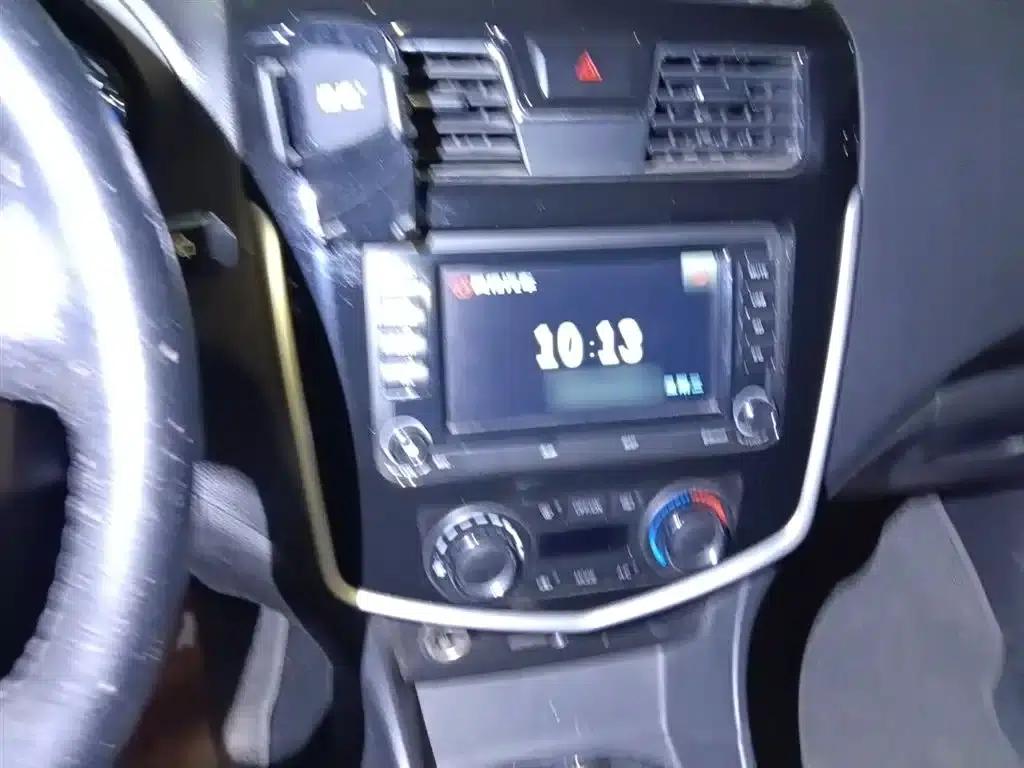 Fengxing F600 2016 Model F600L 2.0L Premium Edition — миниатюра 6