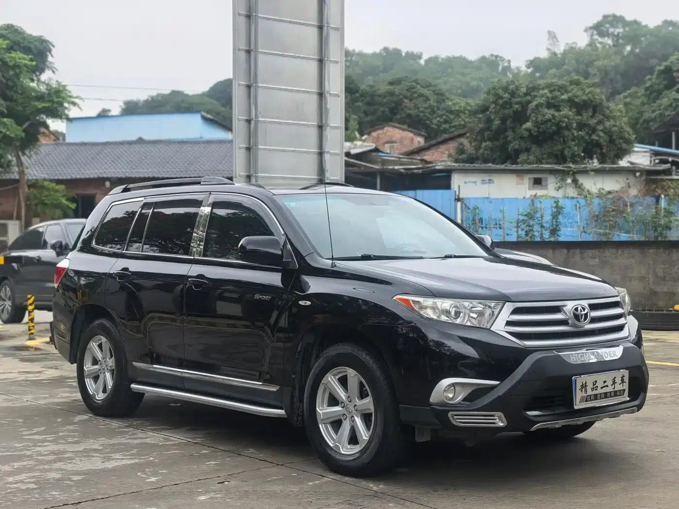 2012 Highlander 2.7L 2WD 7-seater Elite Edition — миниатюра 3