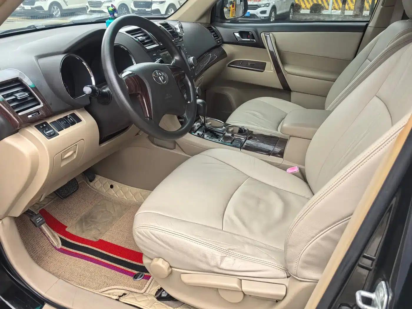 2012 Highlander 2.7L 2WD 7-seater Elite Edition — миниатюра 4