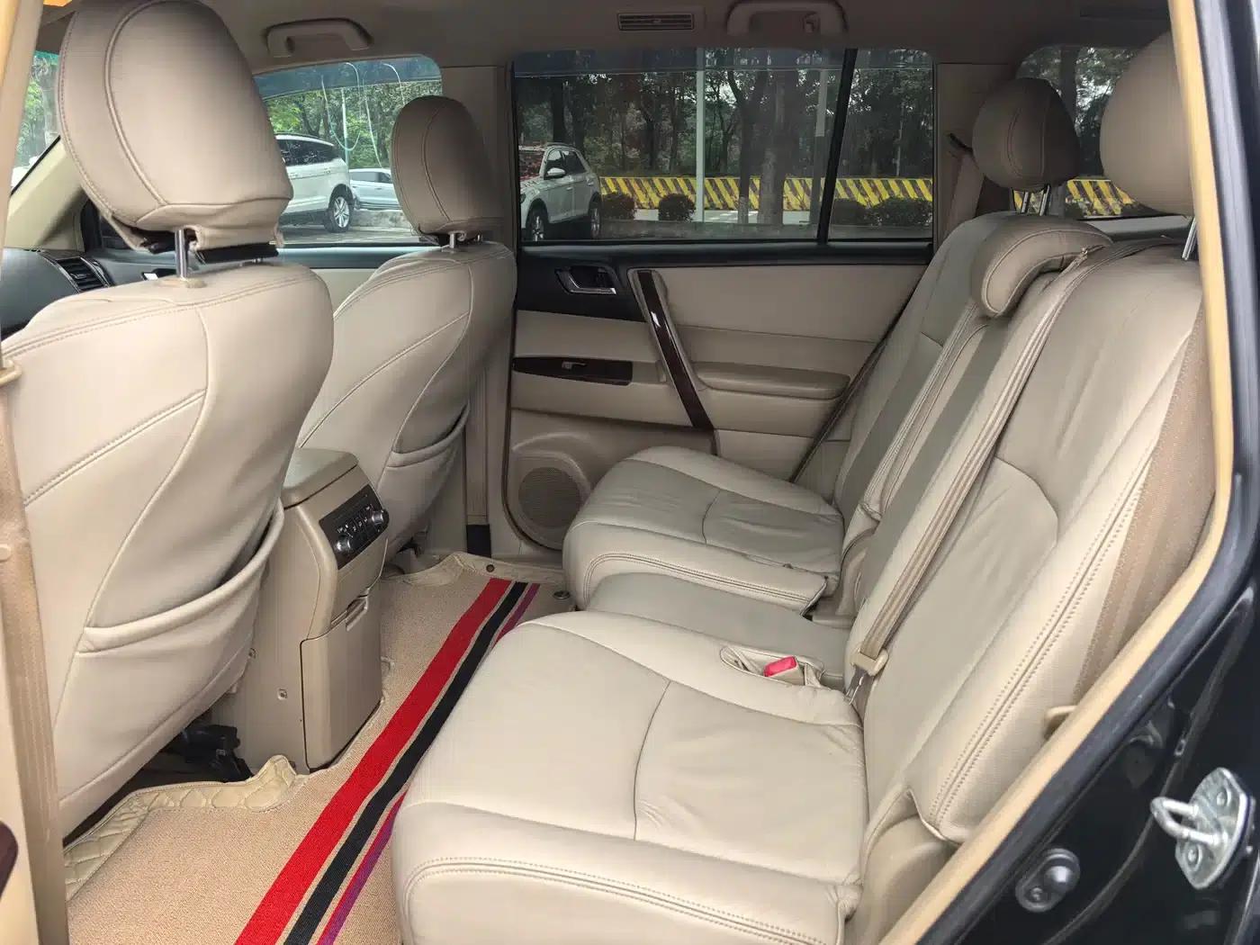 2012 Highlander 2.7L 2WD 7-seater Elite Edition — миниатюра 5