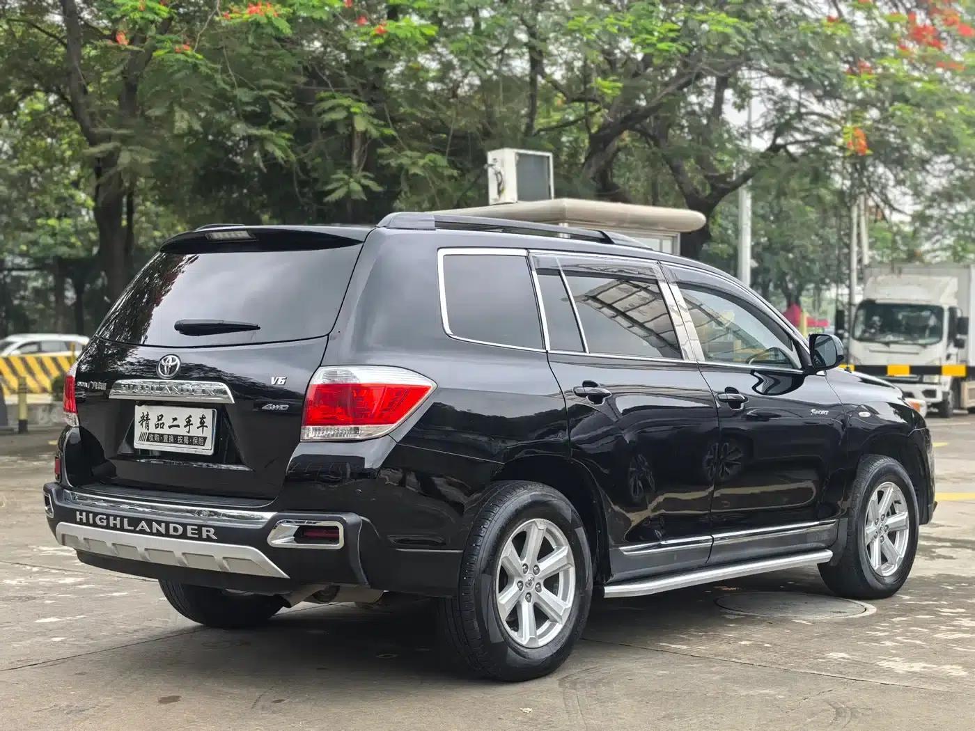 2012 Highlander 2.7L 2WD 7-seater Elite Edition — миниатюра 7