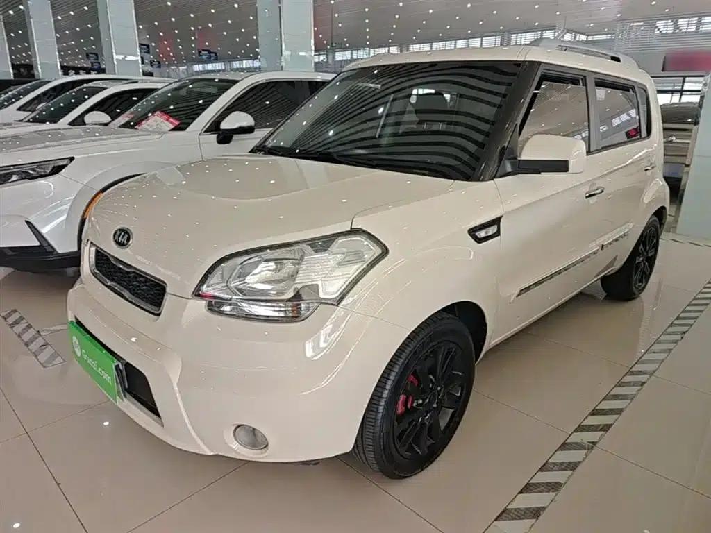 2013 Volkswagen Soul 1.6L AT GL — миниатюра 1