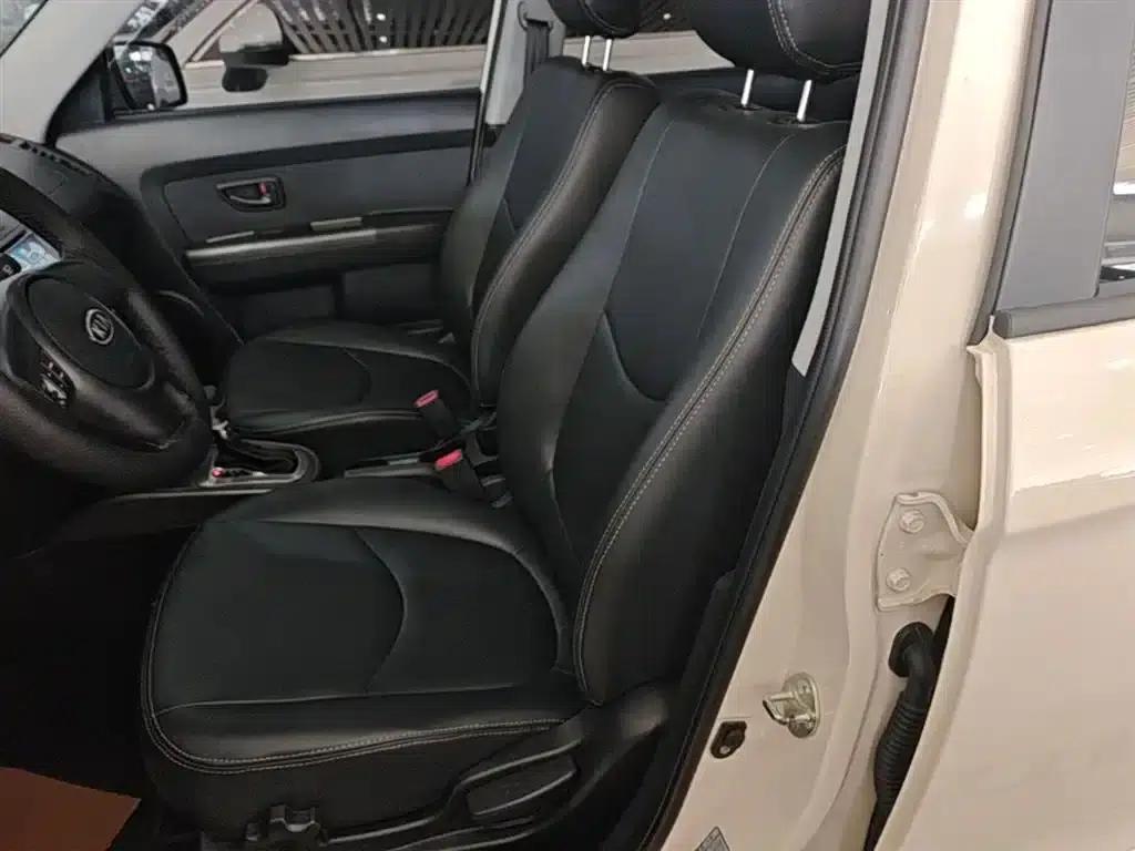 2013 Volkswagen Soul 1.6L AT GL — миниатюра 15