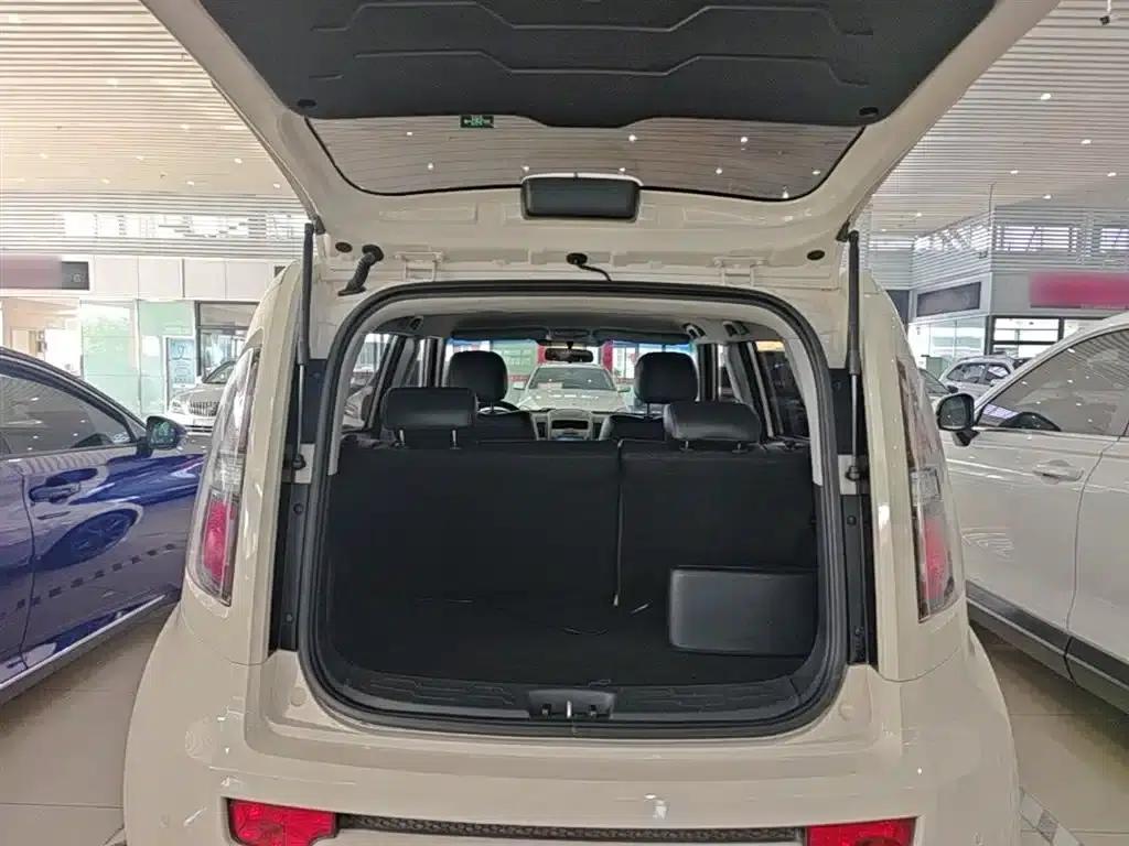 2013 Volkswagen Soul 1.6L AT GL — миниатюра 19