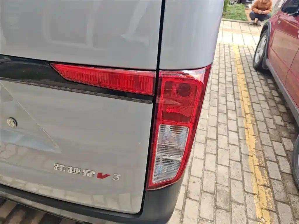 Crossstar V3 2023 1.5L Gasoline Enjoyable 7-Seater Bus — миниатюра 8