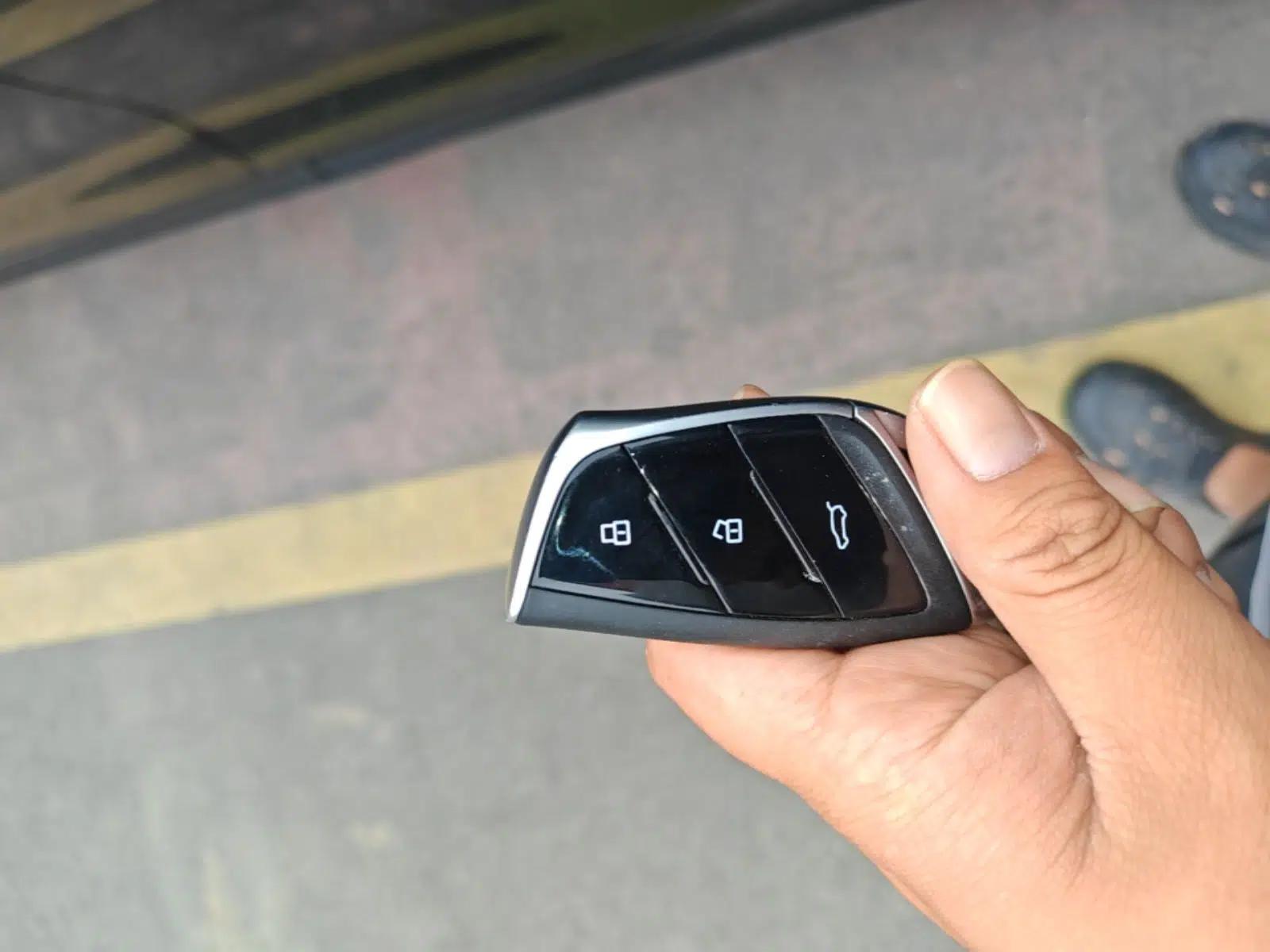 SAIC MAXUS G50 PHEV 2025 Leading Edition — миниатюра 12