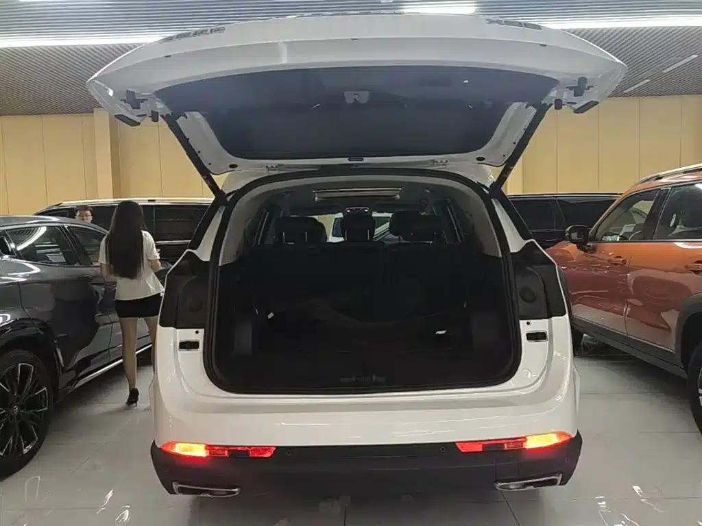 Jetour X90 PRO 2024 2.0T DCT Premium Edition 7-seater — миниатюра 19