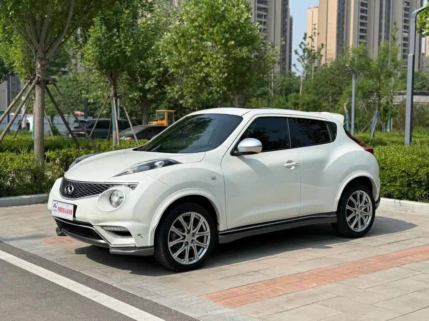 Infiniti ESQ 2014 1.6L Sporty Edition — миниатюра 1