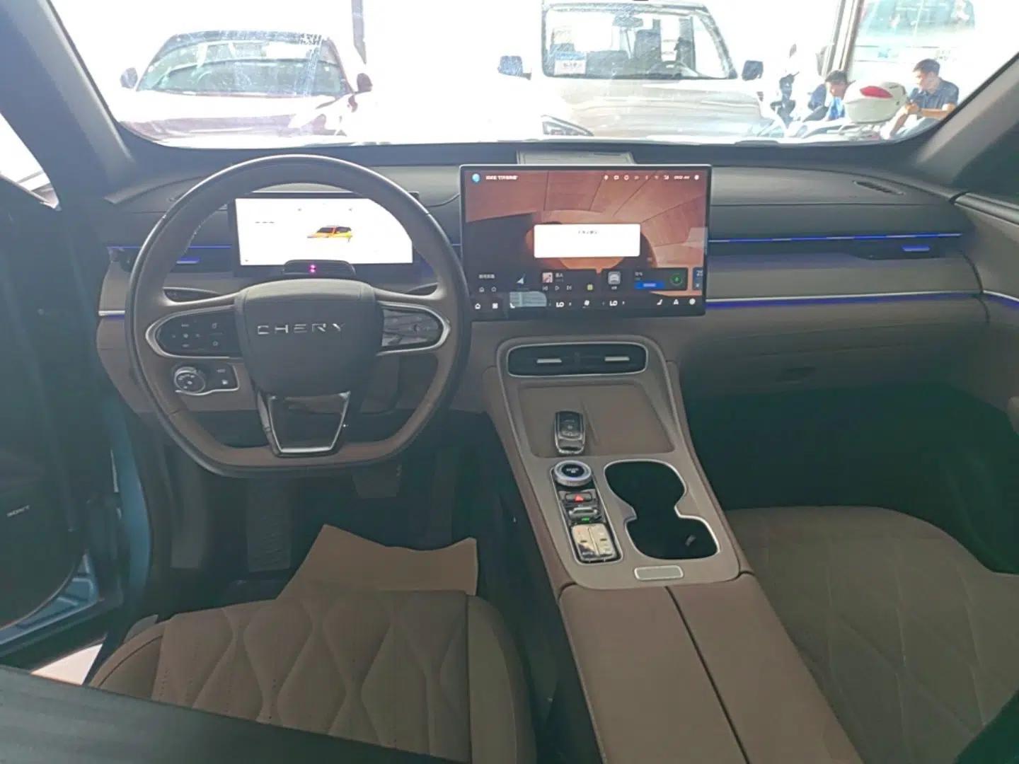 Chery Tiggo 8 PLUS C-DM 2025 1.5T 116 km Prestige Version 5 Seats — миниатюра 13