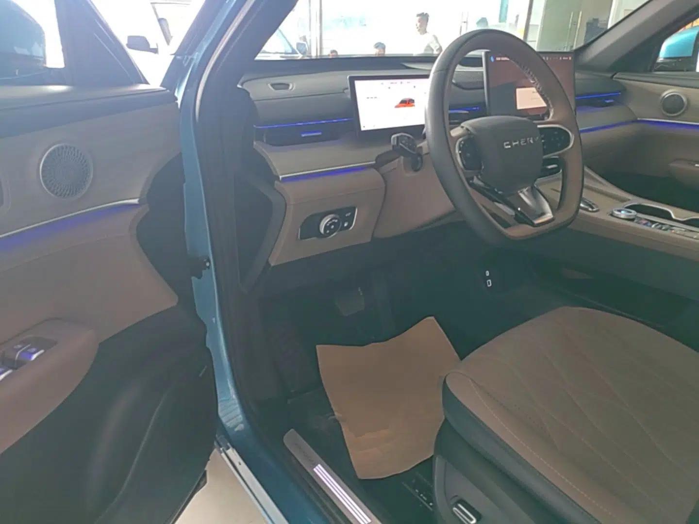 Chery Tiggo 8 PLUS C-DM 2025 1.5T 116 km Prestige Version 5 Seats — миниатюра 19