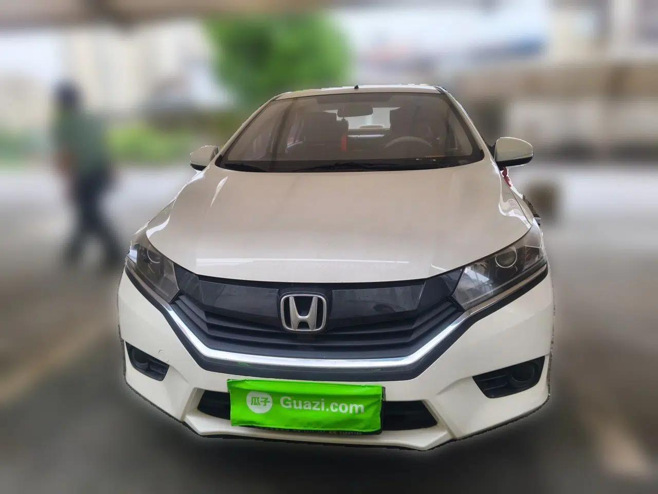 Honda Greiz 2016 1.5L CVT Classic Edition — миниатюра 2