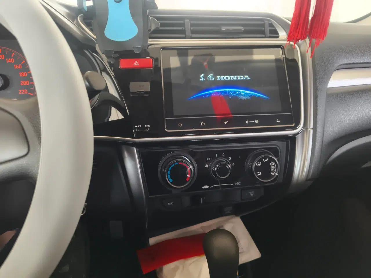 Honda Greiz 2016 1.5L CVT Classic Edition — миниатюра 14