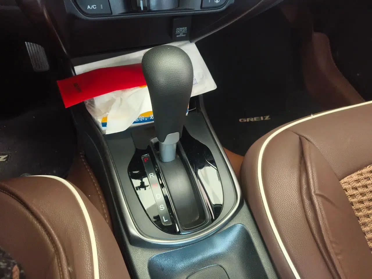 Honda Greiz 2016 1.5L CVT Classic Edition — миниатюра 15