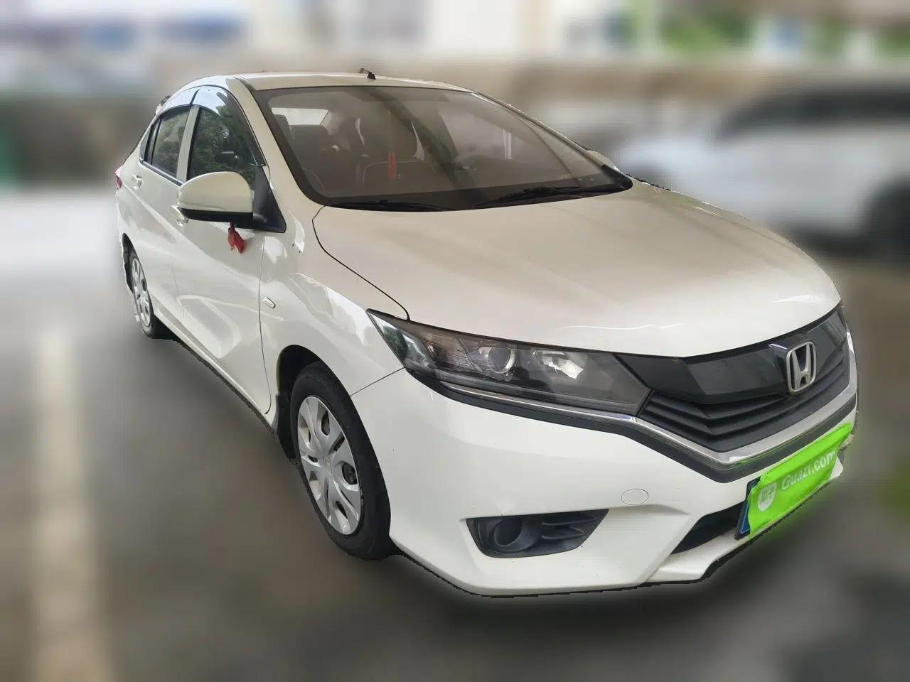 Honda Greiz 2016 1.5L CVT Classic Edition — миниатюра 3