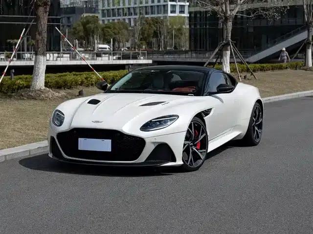 2019 Aston Martin DBS Superleggera V12 Coupe