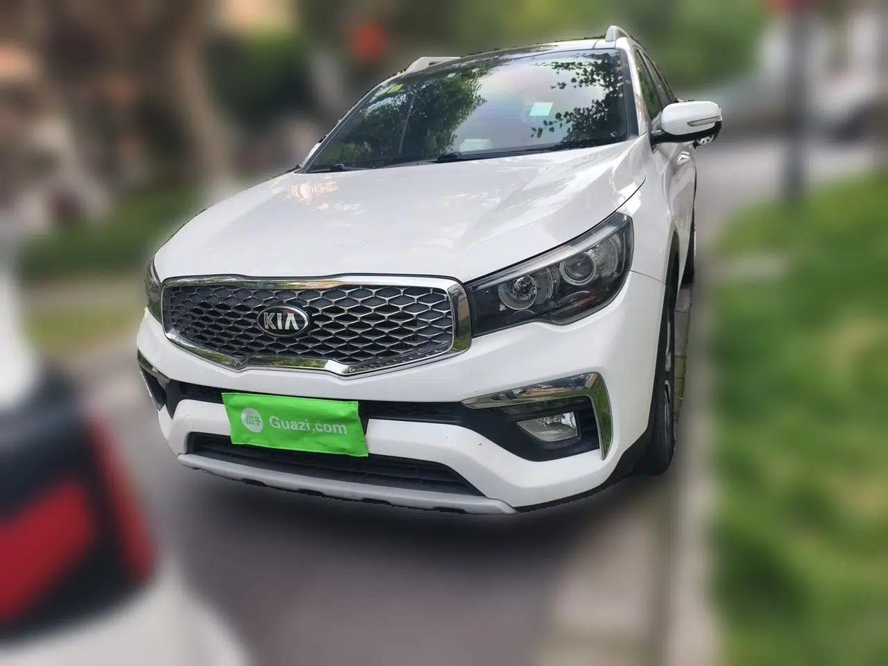 Kia KX7 2017 2.0T Automatic Two-Wheel Drive GLS 7-Seater — миниатюра 2