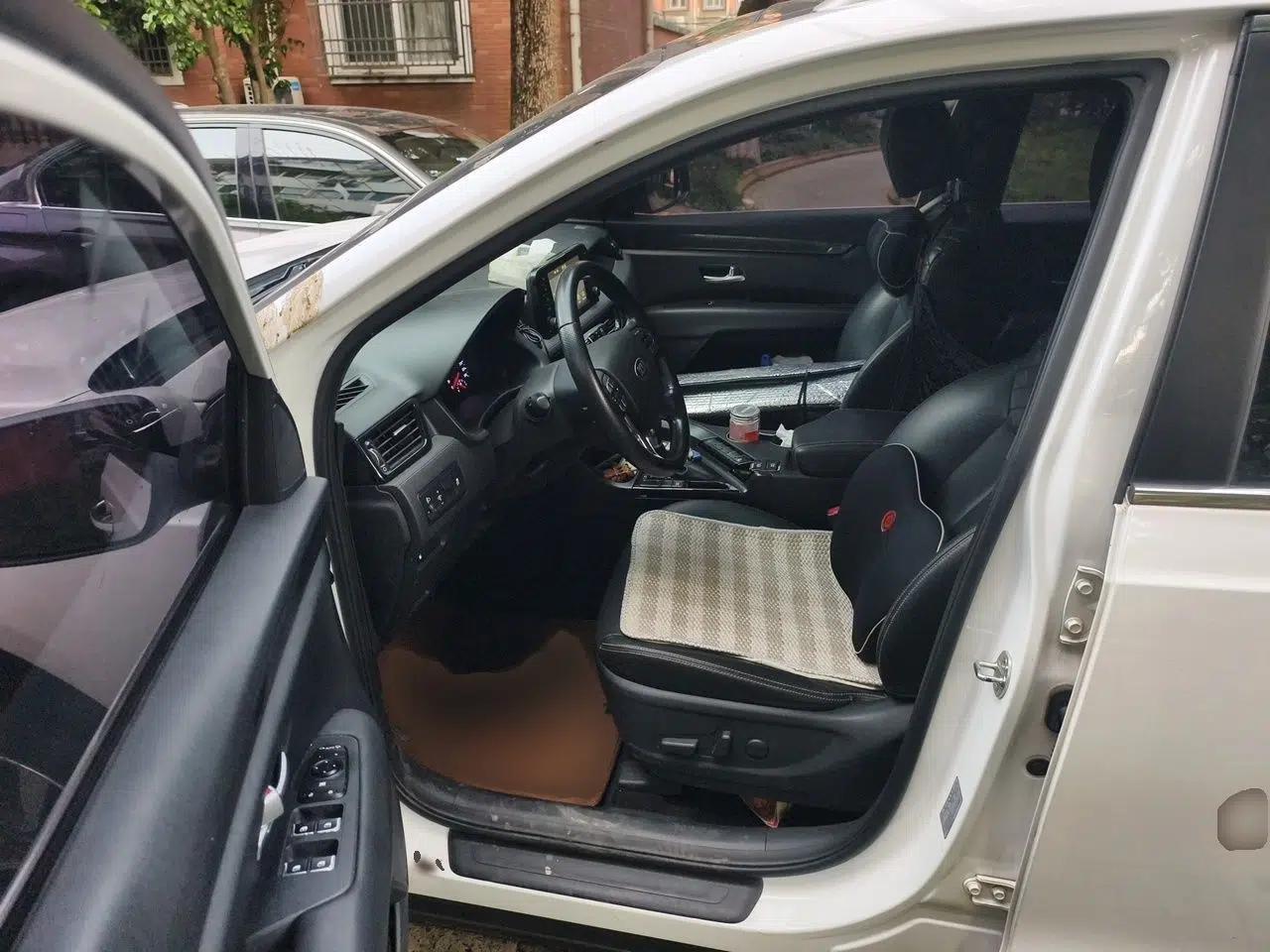 Kia KX7 2017 2.0T Automatic Two-Wheel Drive GLS 7-Seater — миниатюра 19