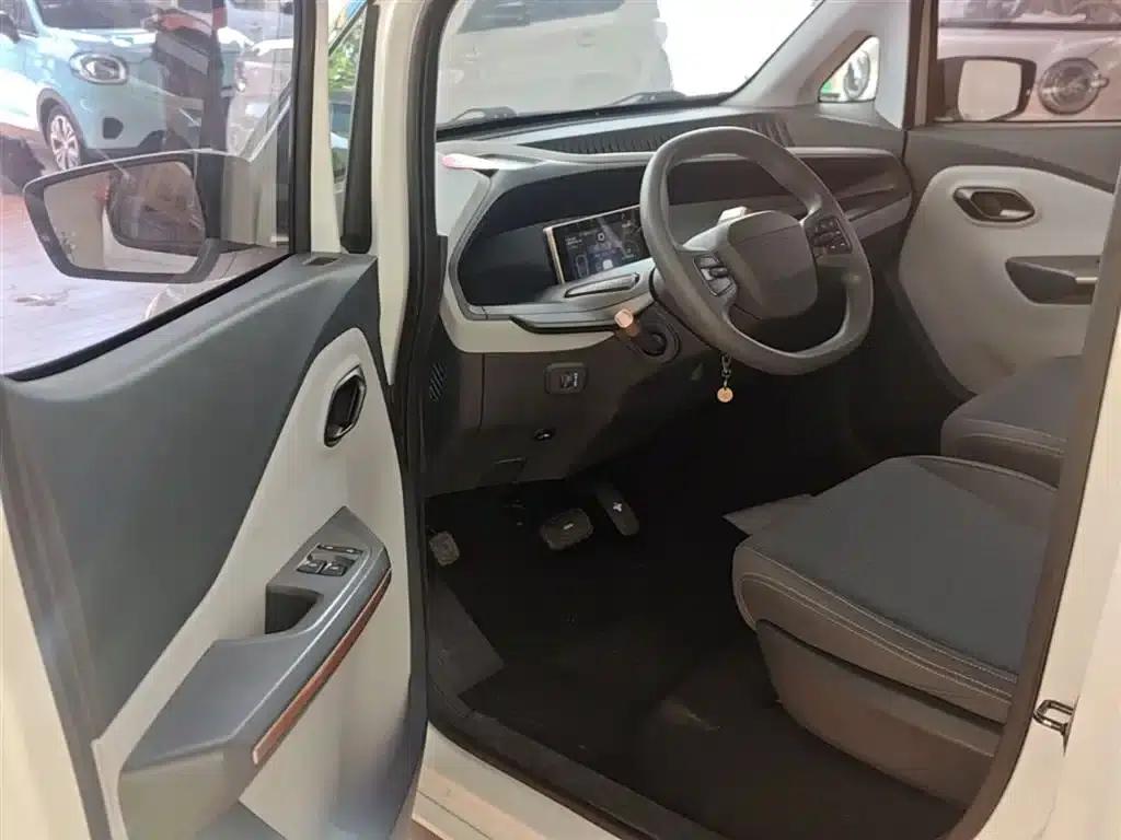 Wuling NanoEV 2021 Fun Edition - High Power Version — миниатюра 16