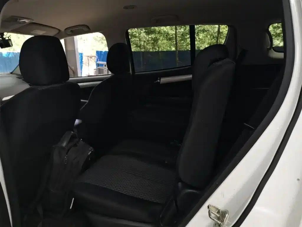 mu-X Ranger 2017 2.5T 2WD Automatic Touring Edition 7-Seater — миниатюра 17