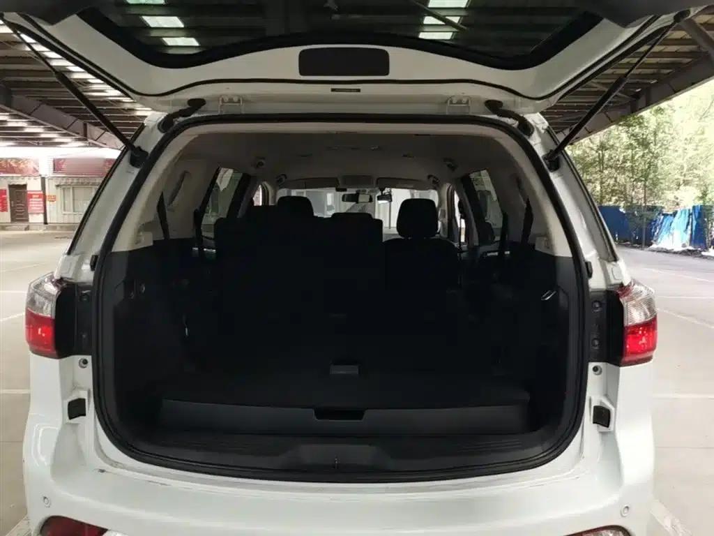 mu-X Ranger 2017 2.5T 2WD Automatic Touring Edition 7-Seater — миниатюра 19