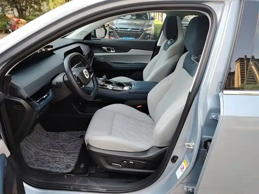 Changan UNI-K Smart Electric iDD 2022 Blue Whale iDD 130km 1.5T Excellent Edition — миниатюра 15