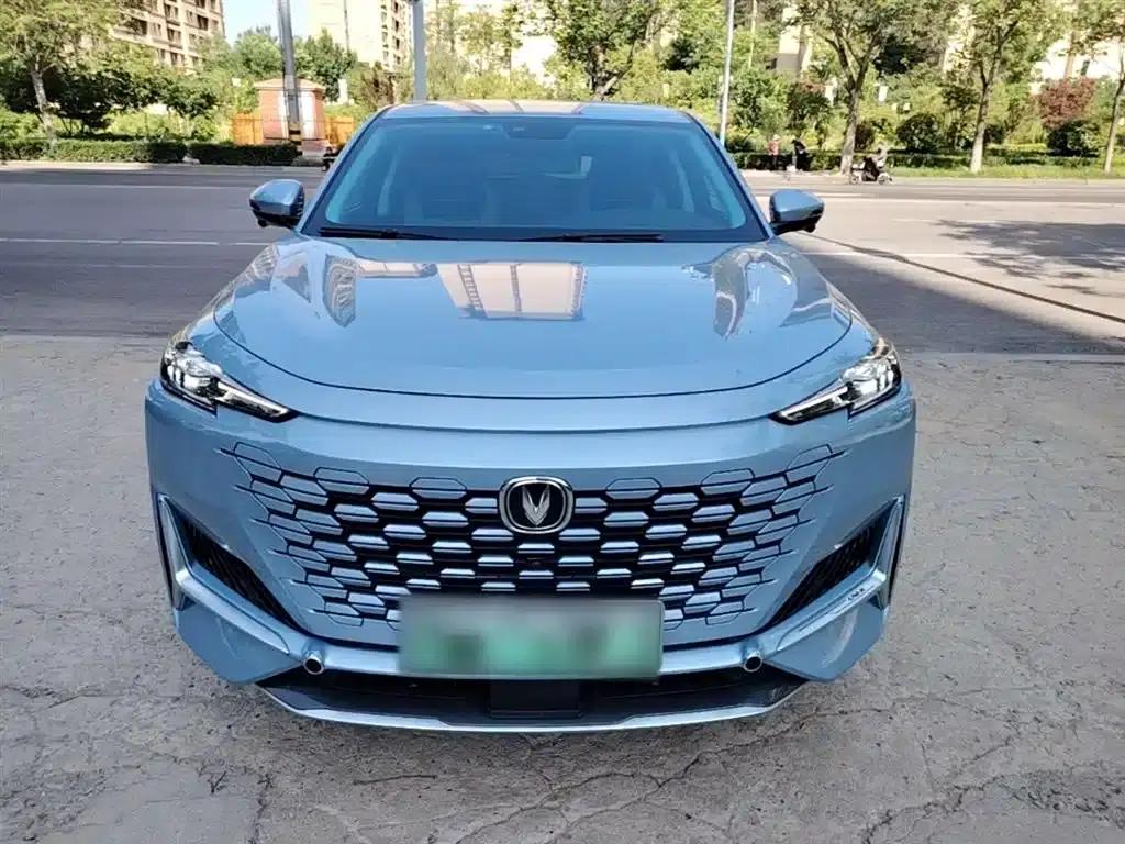 Changan UNI-K Smart Electric iDD 2022 Blue Whale iDD 130km 1.5T Excellent Edition — миниатюра 3