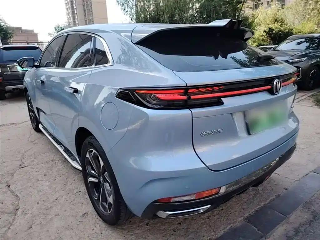Changan UNI-K Smart Electric iDD 2022 Blue Whale iDD 130km 1.5T Excellent Edition — миниатюра 5