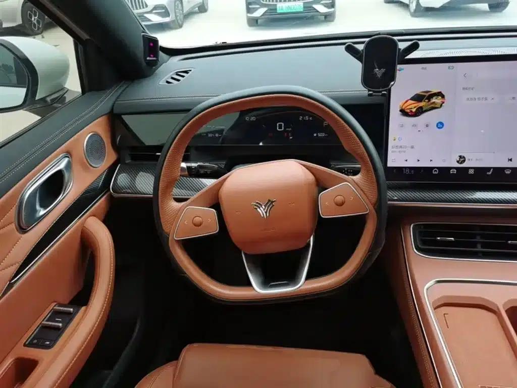 Nezha L 2024 Range Extender 310 Flash Charge Red Edition — миниатюра 11