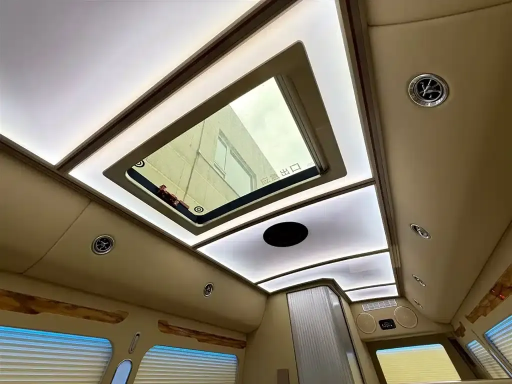 2023 Toyota Coaster RV, 4.0L Manual — миниатюра 27