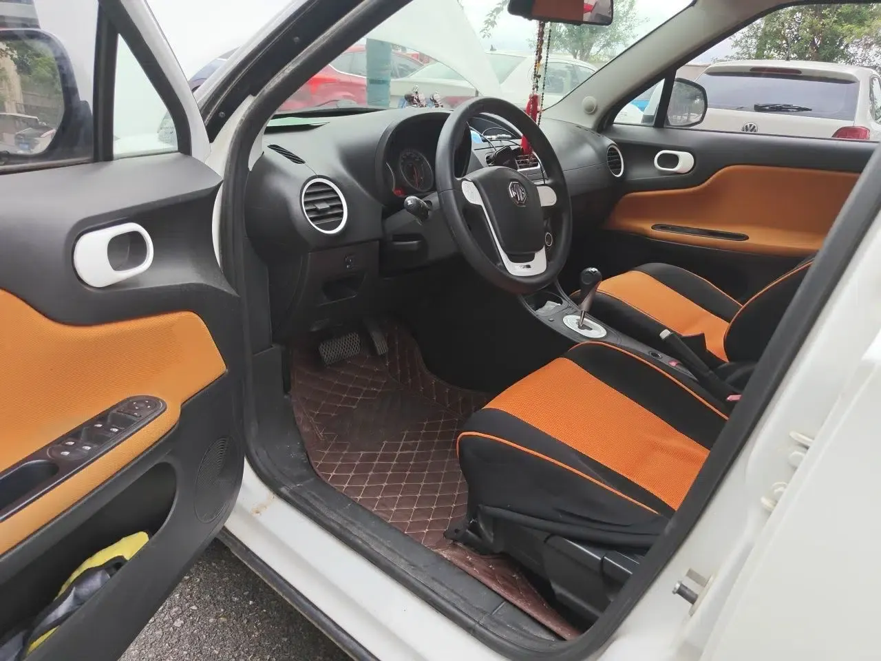 MG 3SW 2015 1.5L AMT Elite Model — миниатюра 17