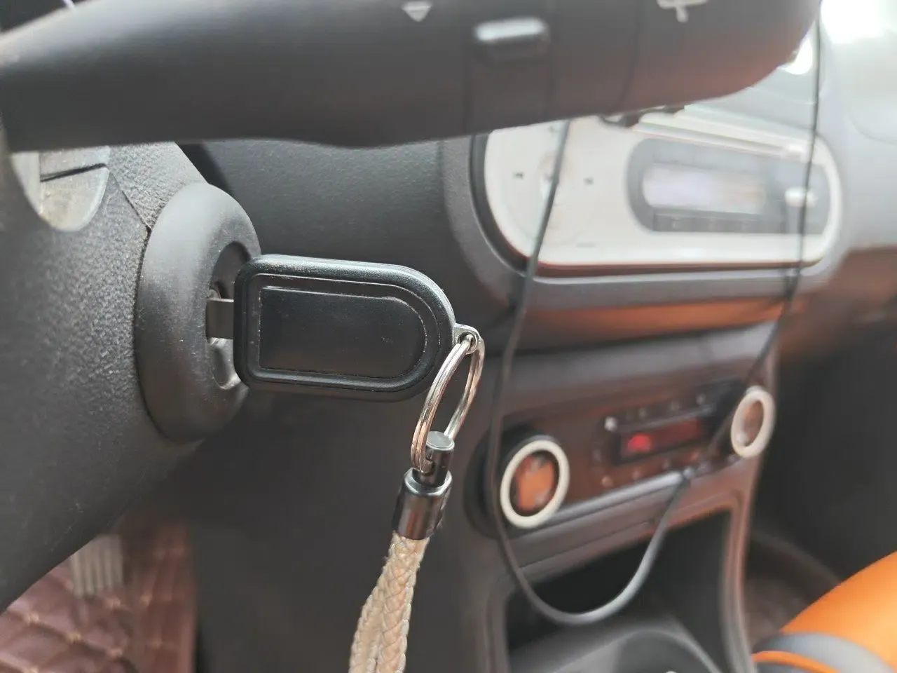 MG 3SW 2015 1.5L AMT Elite Model — миниатюра 9