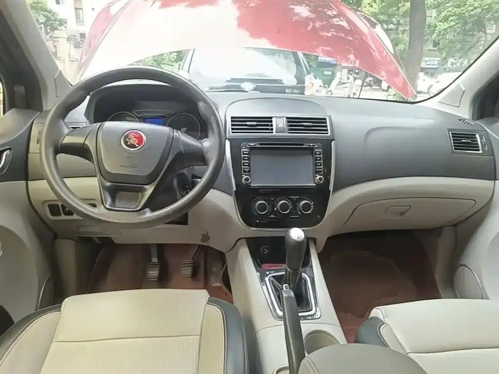 Jingyi X3 2016 1.5L Comfort Model — миниатюра 10