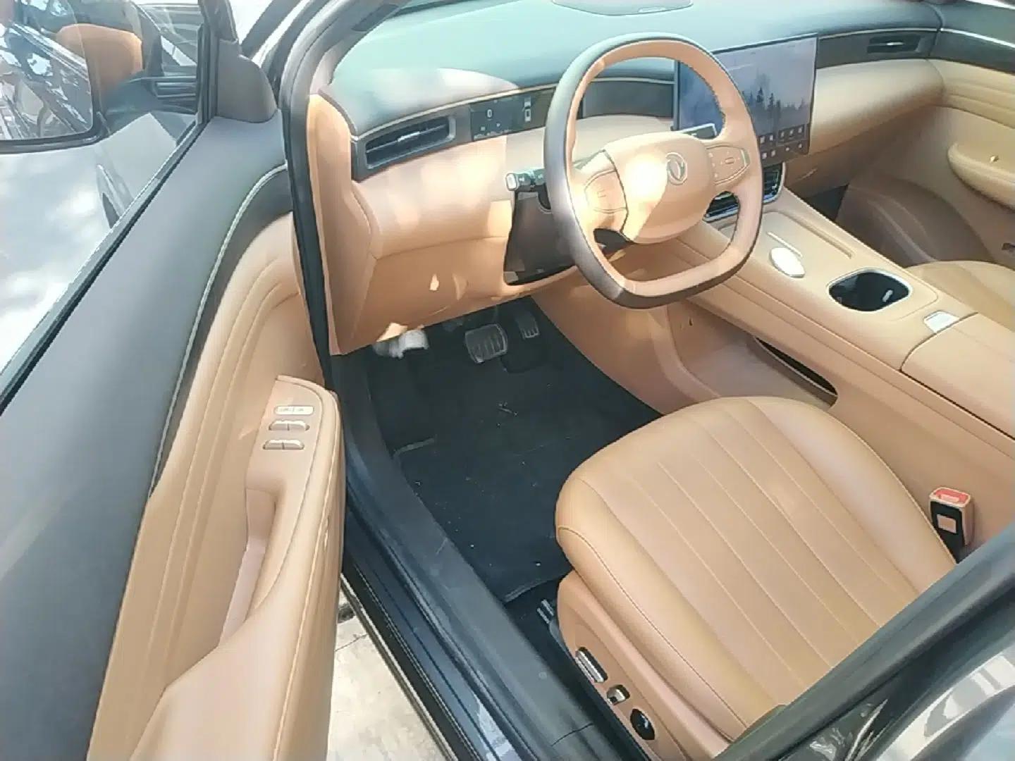 Dongfeng Aeolus L8 2025 Model 185KM Dream Edition — миниатюра 19