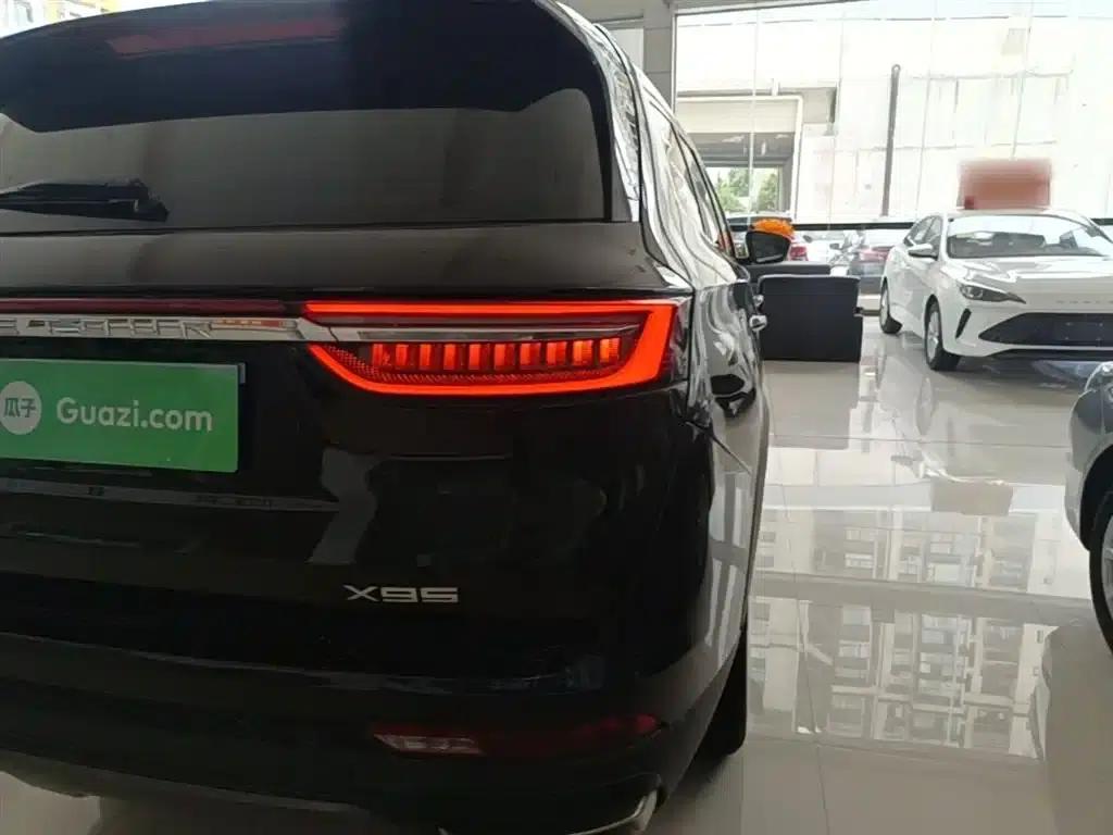 Jetour X95 2023 1.6T DCT Era Edition 7-seater — миниатюра 8