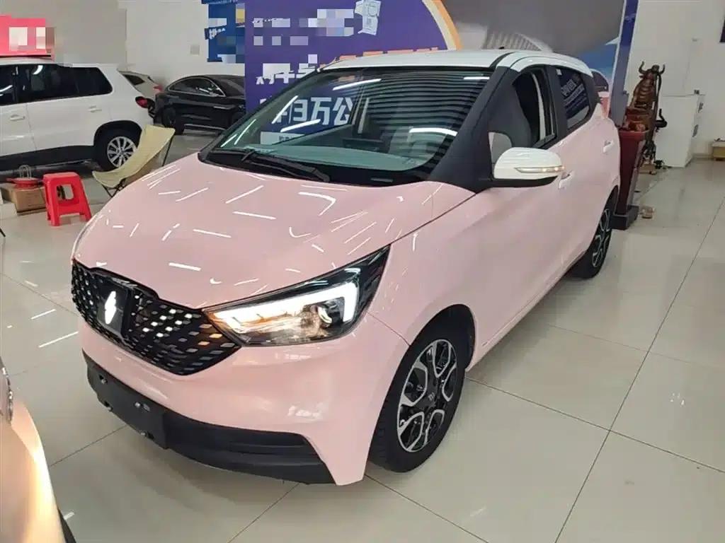 Yizhi EV3 2023 Youth Edition 251KM Standard Model — миниатюра 2