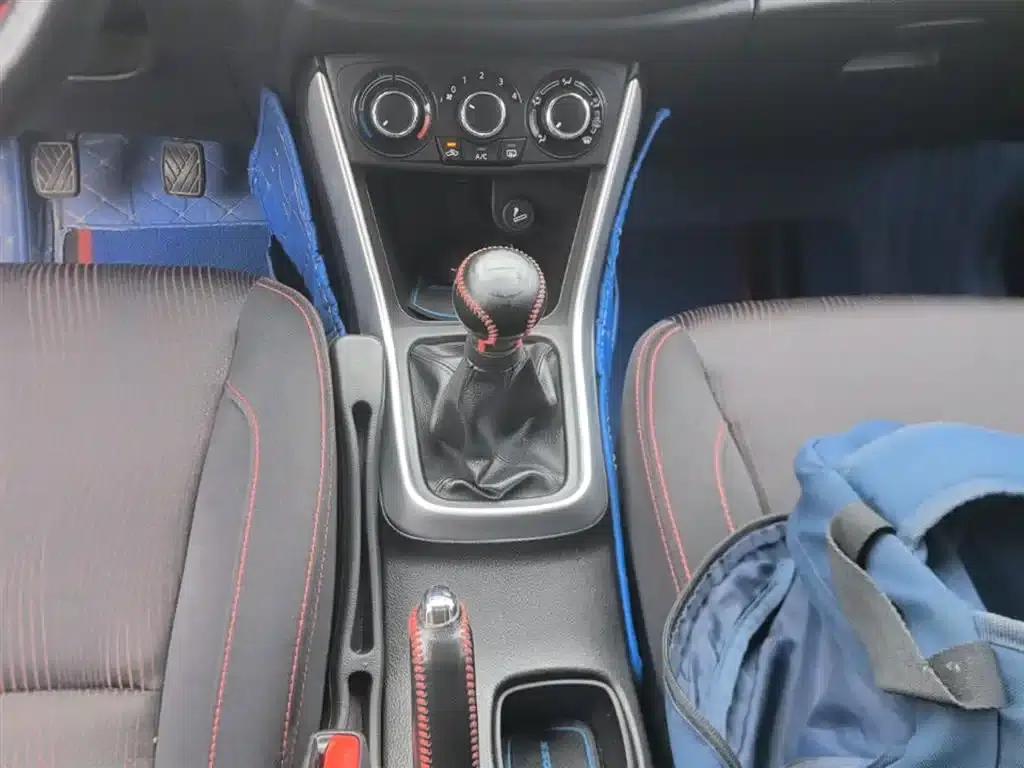 Vitara 2015 1.6L Manual 2WD Entry-level — миниатюра 14