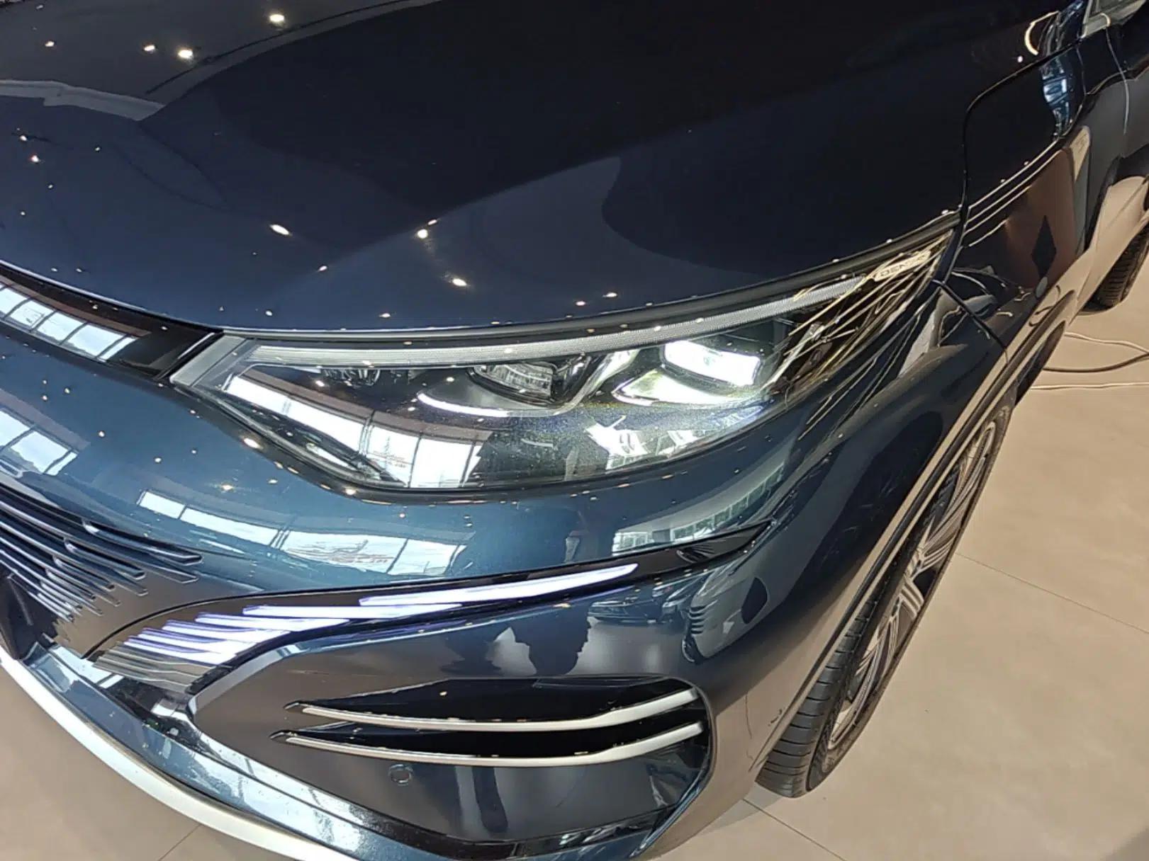Denza N8 2023 Four-Wheel Drive Ultra-Hybrid Flagship Six-Seater Version — миниатюра 9
