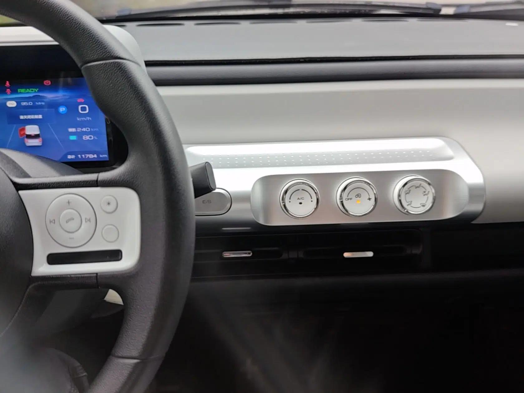 Wuling Air ev 2023 - Four Seats - Standard Edition — миниатюра 16