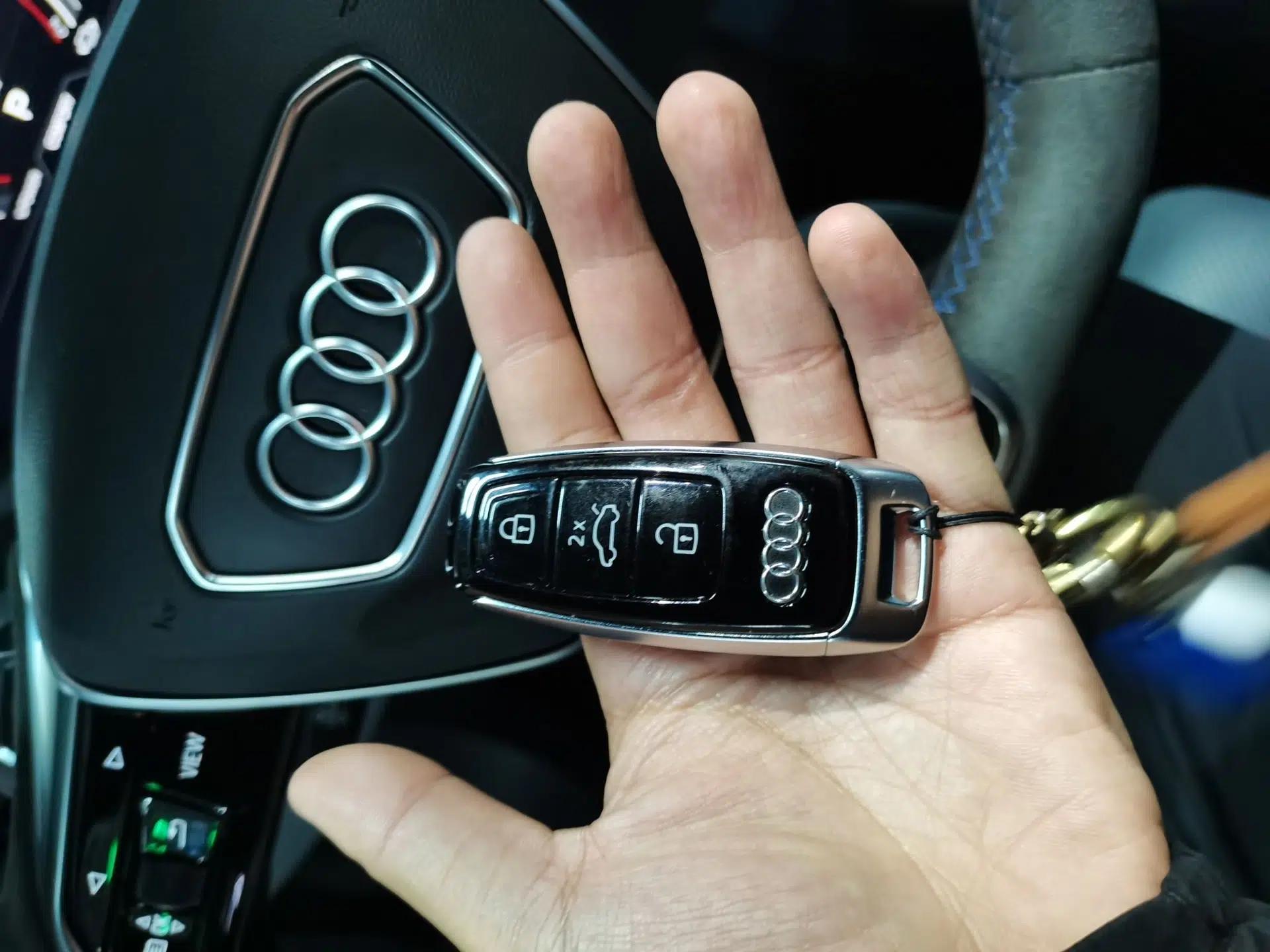 Audi RS e-tron GT 2023 Basic Model — миниатюра 9