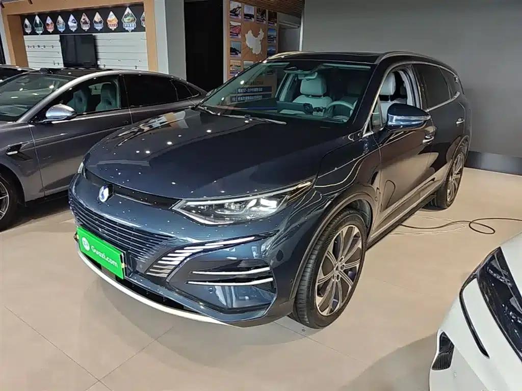Denza N8 2023 All-Wheel Drive Super Hybrid Flagship Six-Seater Edition — миниатюра 2