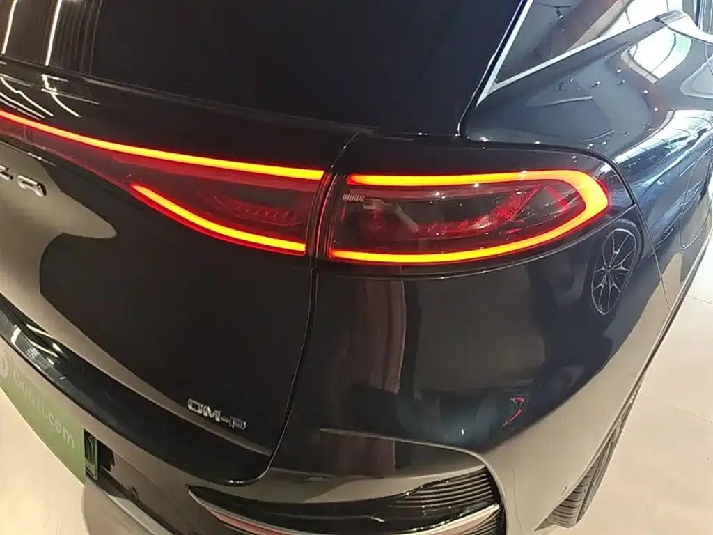 Denza N8 2023 All-Wheel Drive Super Hybrid Flagship Six-Seater Edition — миниатюра 8