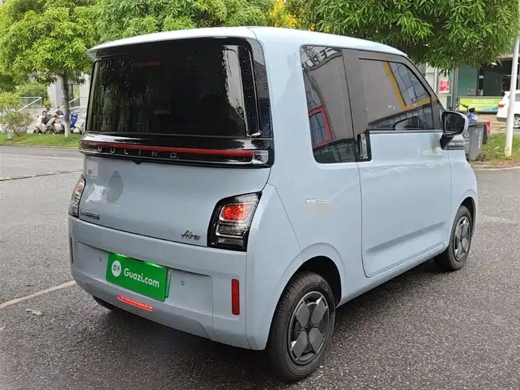 Wuling Air ev Clear Sky 2023 Model, Four-Seat Standard Edition — миниатюра 7