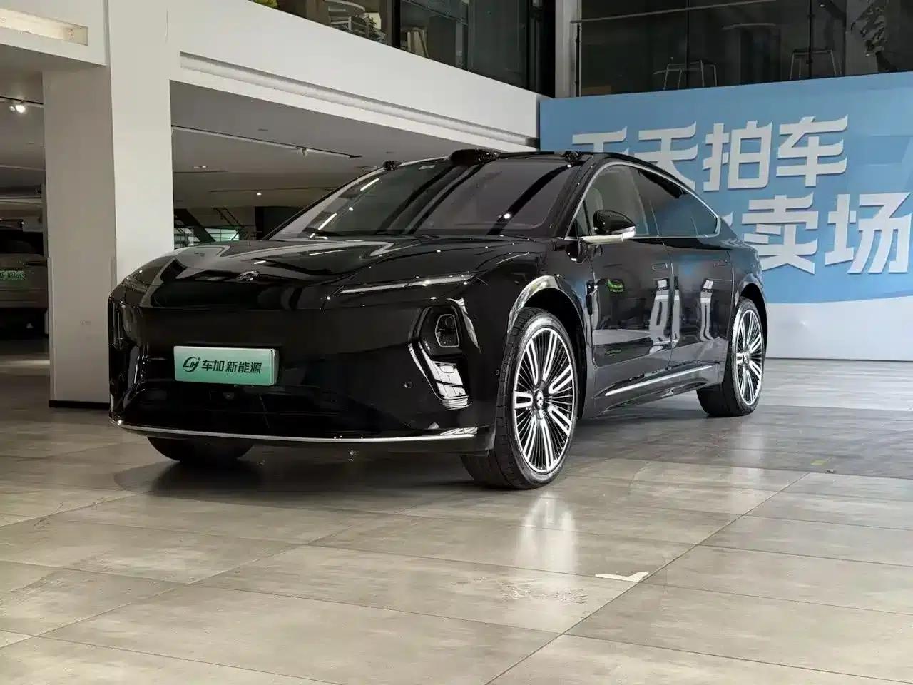 NIO ET9 2025 102kWh Signature Edition — миниатюра 1