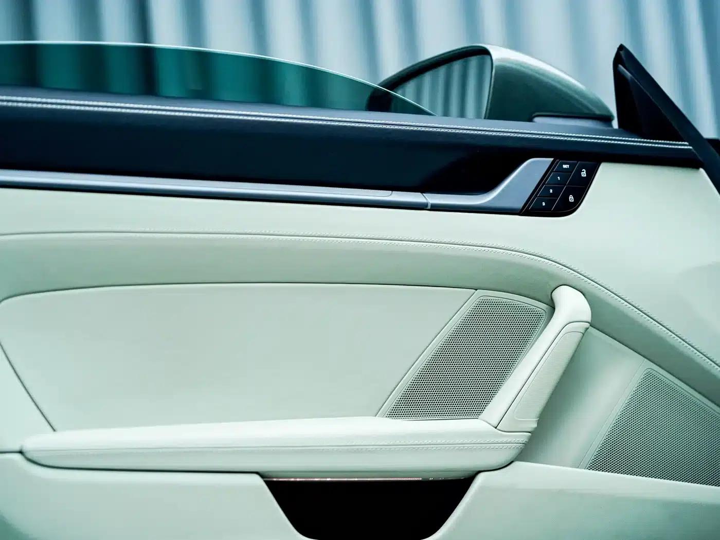 2023 Porsche 911 Carrera 3.0T — миниатюра 16