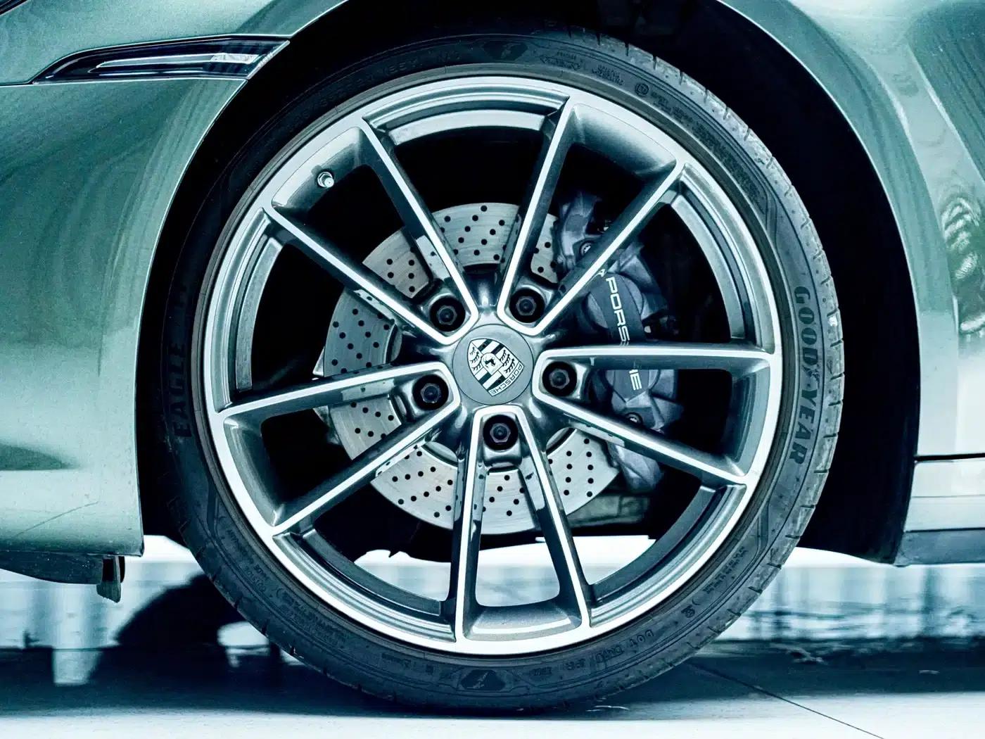 2023 Porsche 911 Carrera 3.0T — миниатюра 8