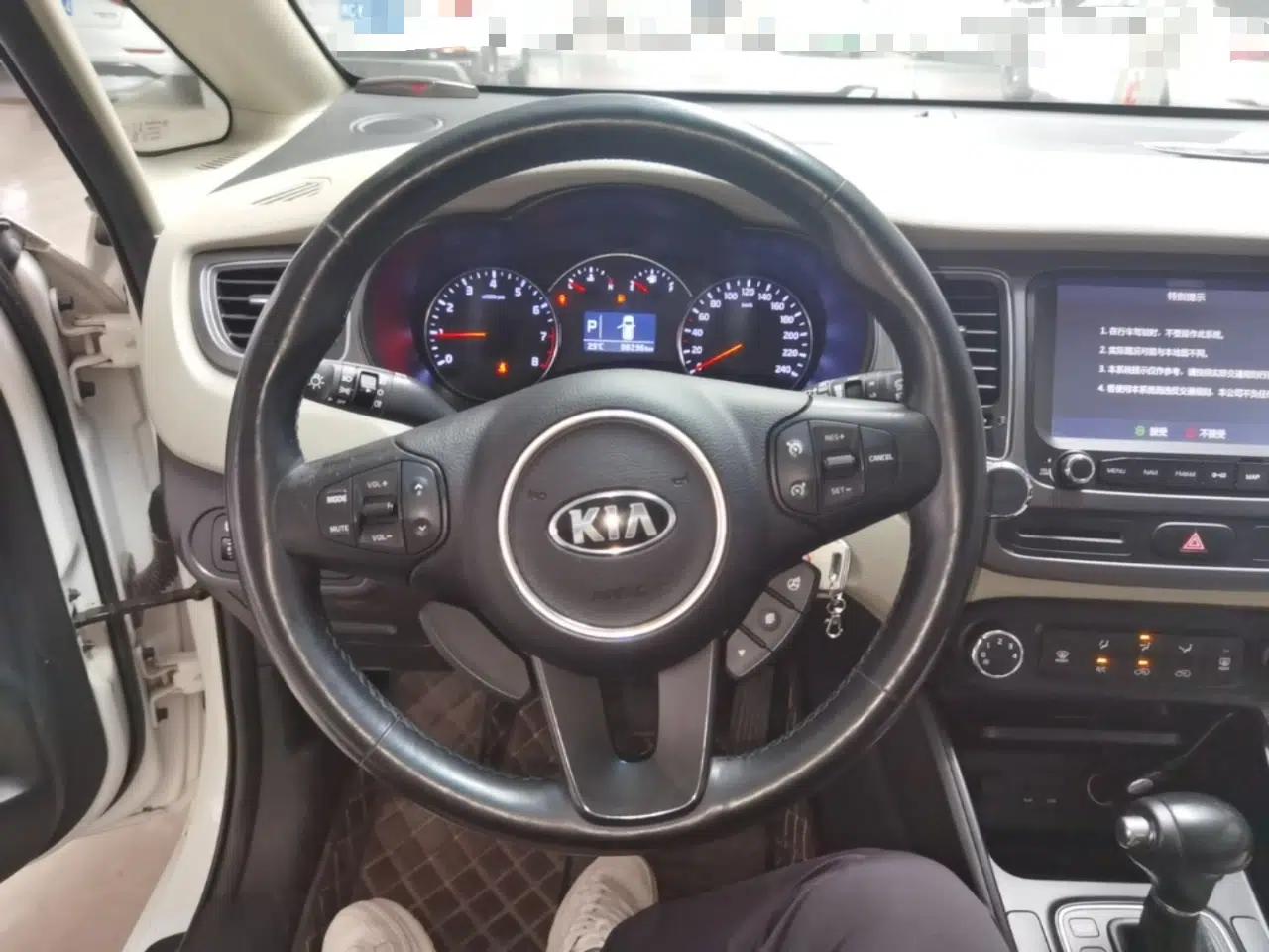Kia Carens 2013 2.0L 7-Seater Automatic Standard Version China IV Standard — миниатюра 14