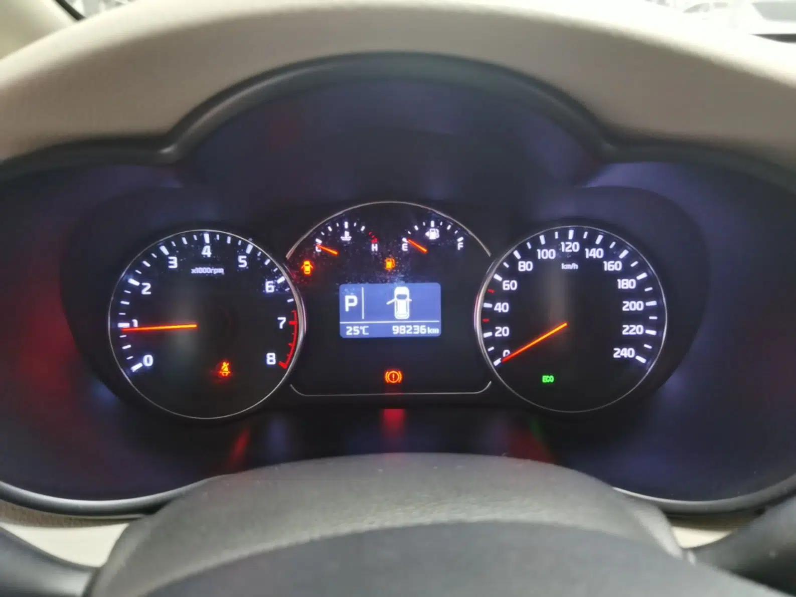 Kia Carens 2013 2.0L 7-Seater Automatic Standard Version China IV Standard — миниатюра 15