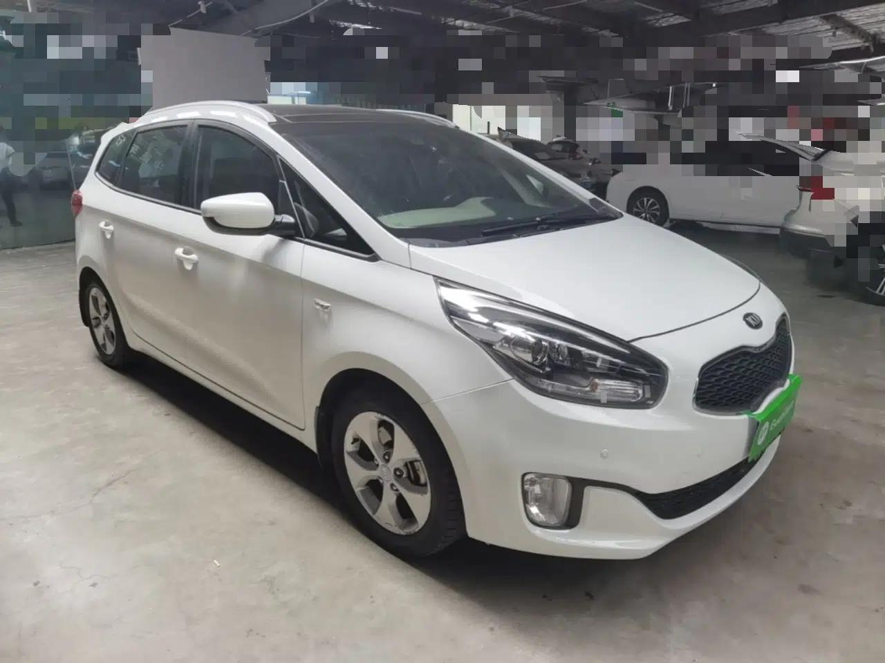 Kia Carens 2013 2.0L 7-Seater Automatic Standard Version China IV Standard — миниатюра 3