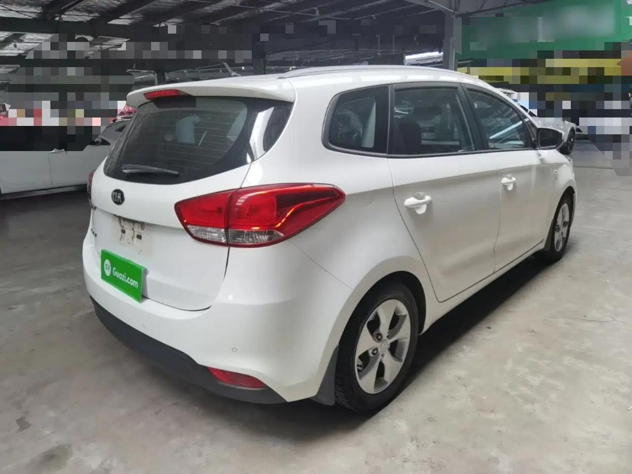 Kia Carens 2013 2.0L 7-Seater Automatic Standard Version China IV Standard — миниатюра 6